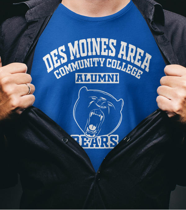 Des Moines Area Community College Alumni Bears T-Shirt