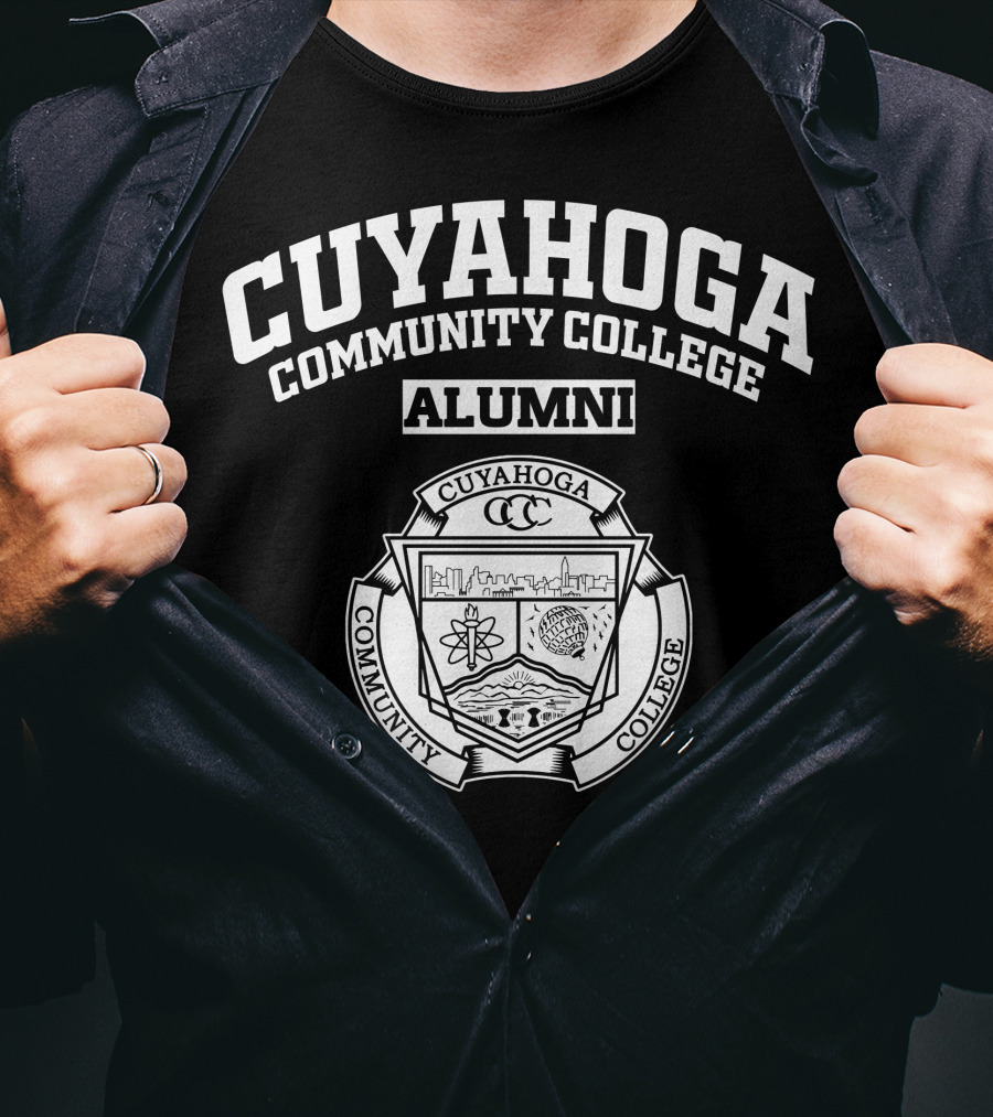 Cuyahoga Community College Alumni Crest Emblem T-Shirt