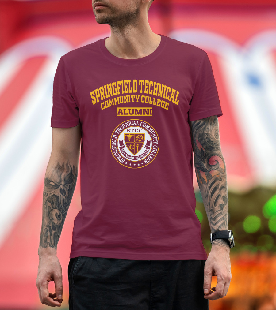 Springfield Technical Community College Alumni STCC Honor Mandao Cras Parturus T-Shirt