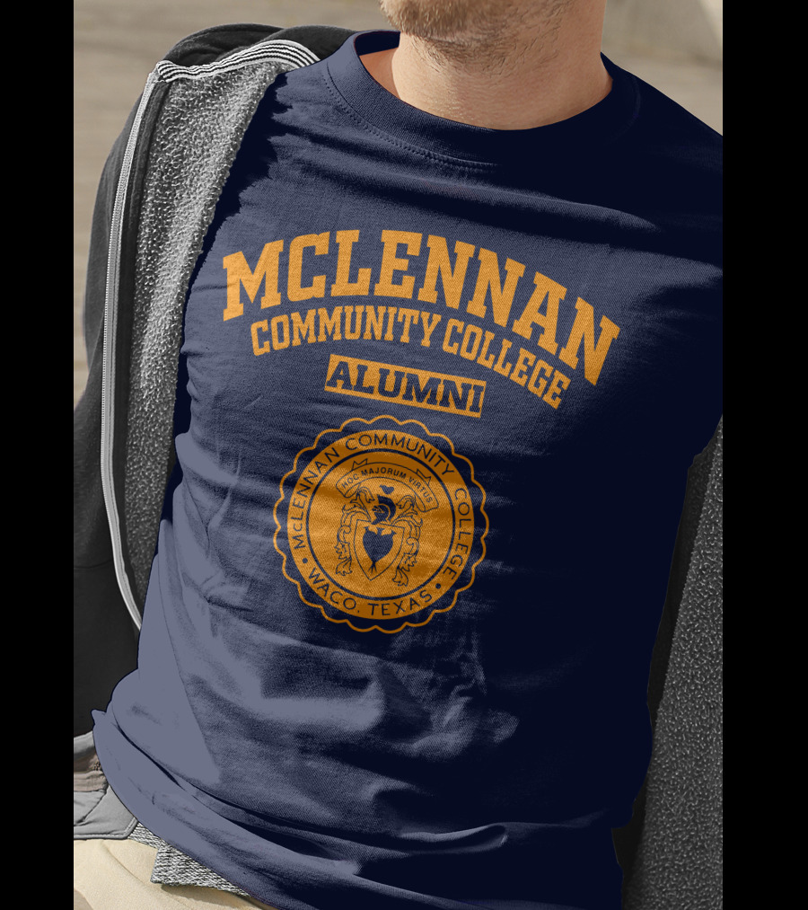 Mclennan Community College Alumni Waco Texas Seal Hoc Majorum Virtus T-Shirt