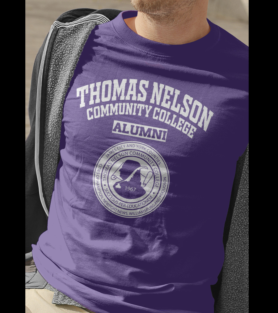 Thomas Nelson Community College Alumni 1967 Seal James City And York Counties Hampton Newport News Williamsburg Poquoson T-Shirt