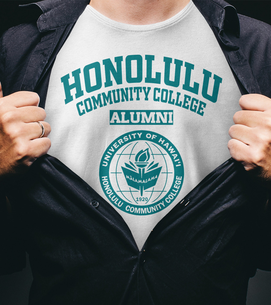 Honolulu Community College Alumni University Of Hawai'i Mālamalama 1920 T-Shirt