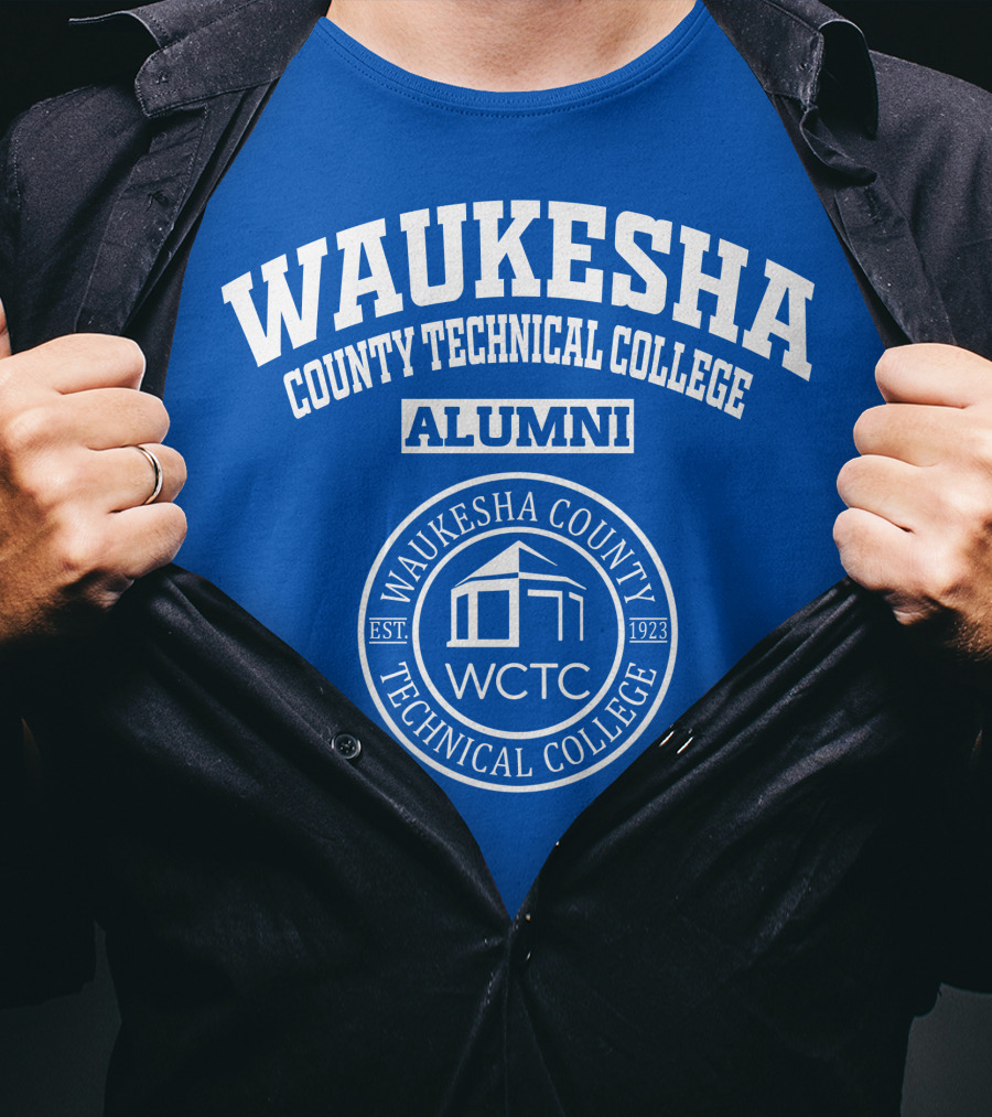 Waukesha County Technical College Alumni WCTC Est. 1923 T-Shirt