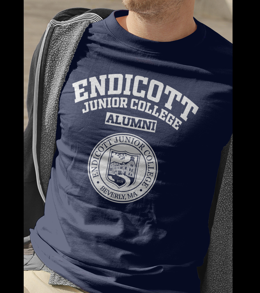 ENDICOTT JUNIOR COLLEGE ALUMNI BEVERLY MA 1939 T-Shirt