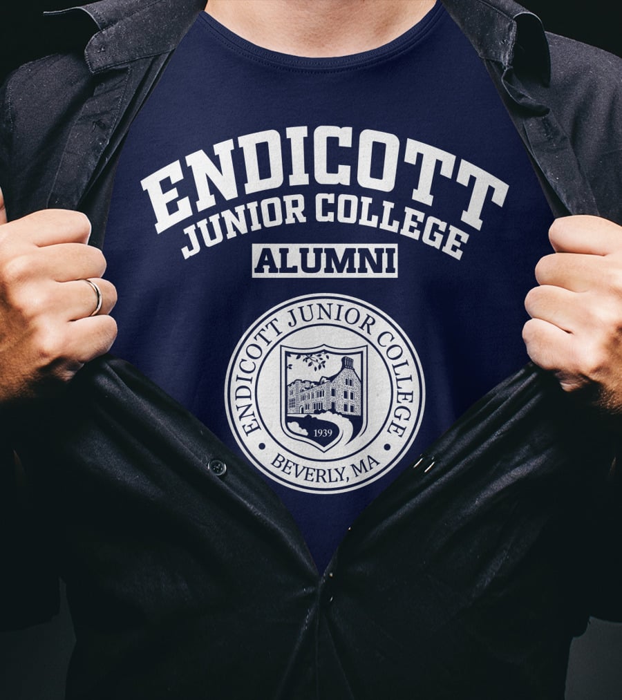 ENDICOTT JUNIOR COLLEGE ALUMNI BEVERLY MA 1939 T-Shirt