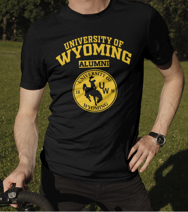 UNIVERSITY OF WYOMING ALUMNI 1886 UW T-Shirt