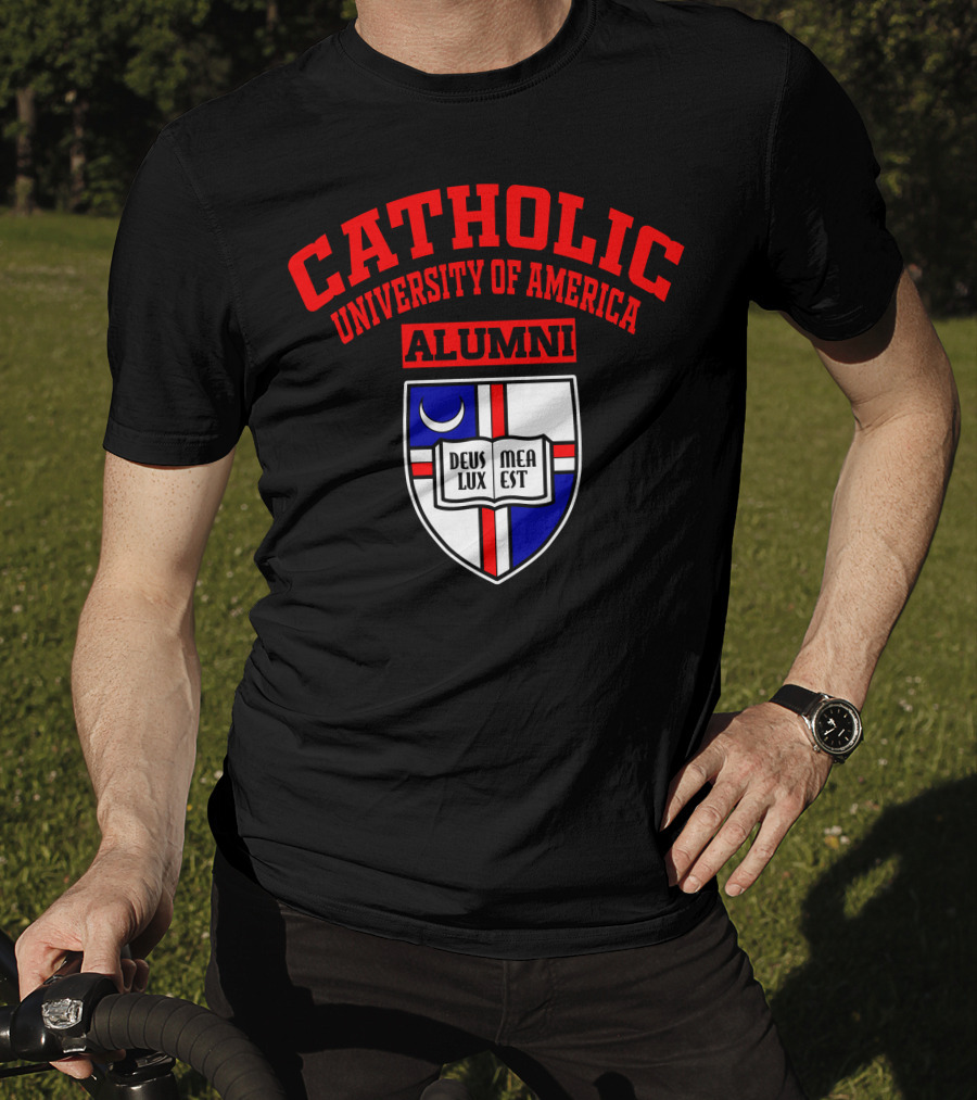 Catholic University Of America Alumni Deus Lux Mea Est Crest T-Shirt