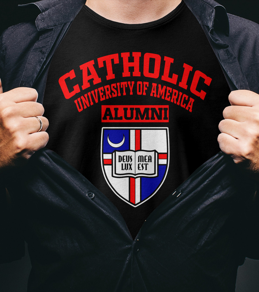 Catholic University Of America Alumni Deus Lux Mea Est Crest T-Shirt