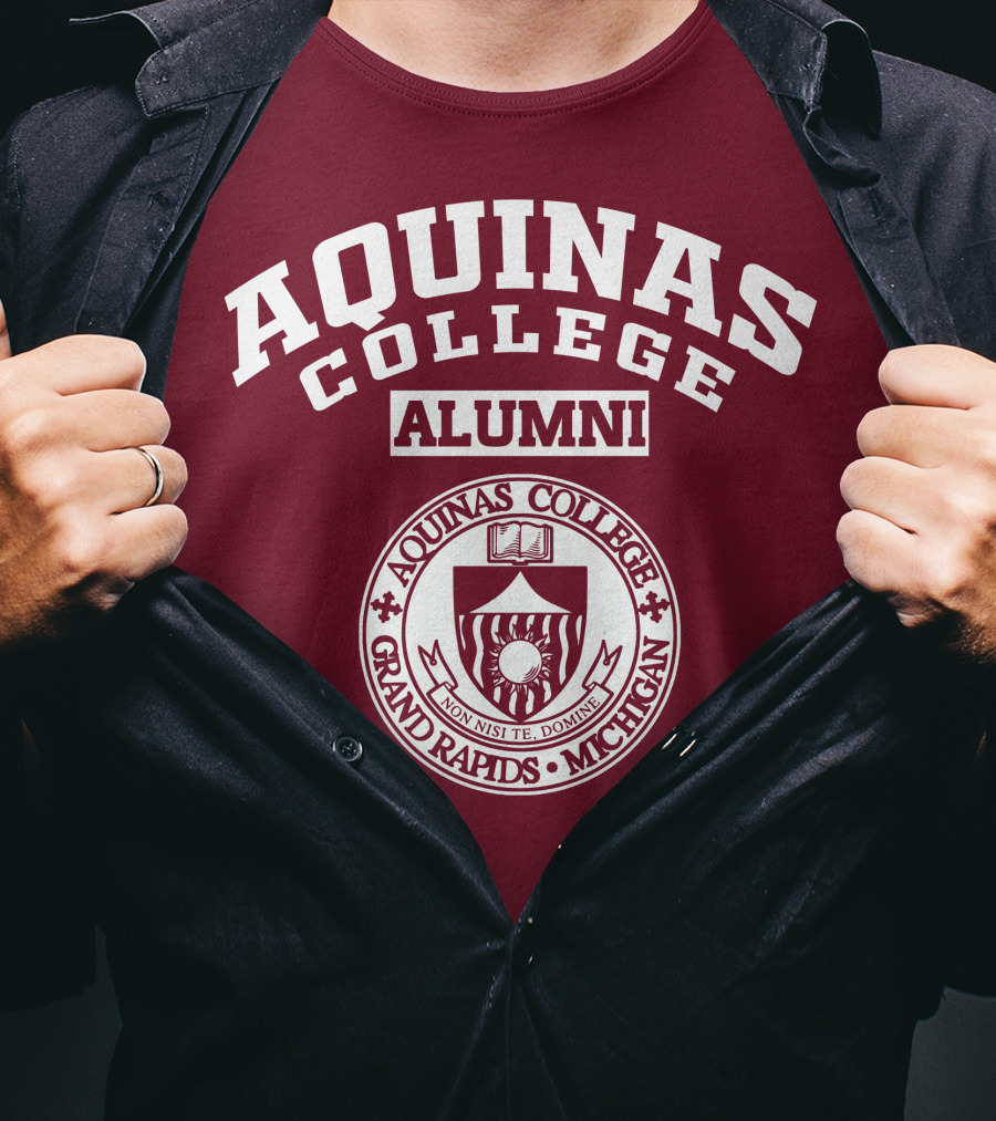 Aquinas College Alumni Grand Rapids Michigan Seal T-Shirt