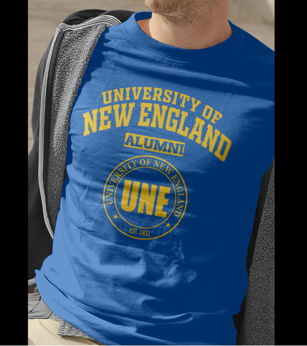 UNIVERSITY OF NEW ENGLAND ALUMNI EST. 1831 UNE T-Shirt