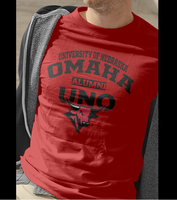 University Of Nebraska Omaha UNO Alumni Bull T-Shirt