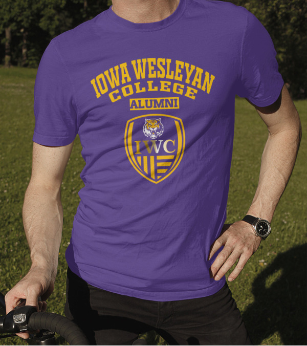 Iowa Wesleyan College Alumni IWC Tiger Crest T-Shirt