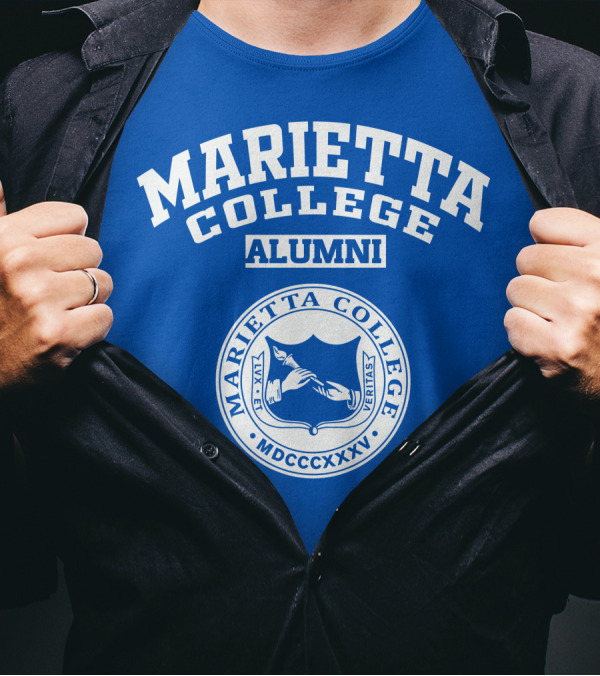 MARIETTA COLLEGE ALUMNI VERITAS MDCCCXXXV T-Shirt