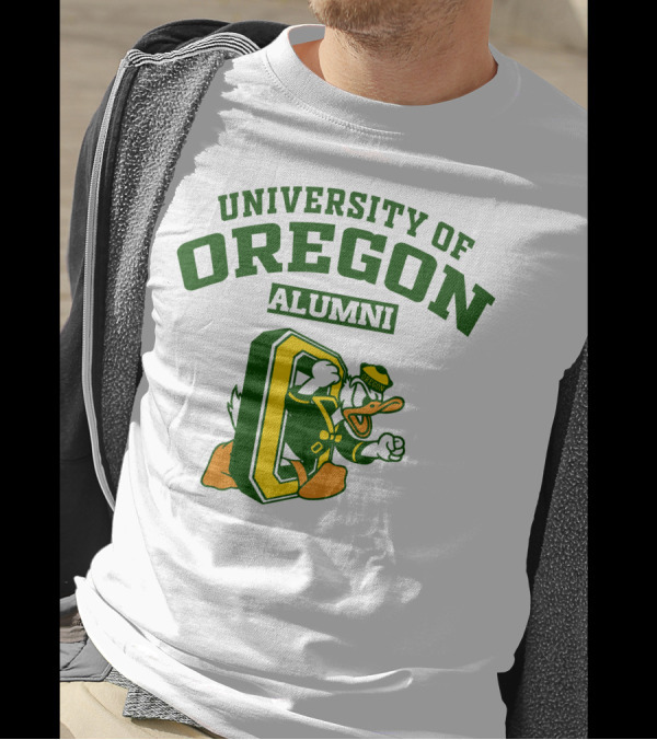 UNIVERSITY OF OREGON ALUMNI DUCK MASCOT T-Shirt