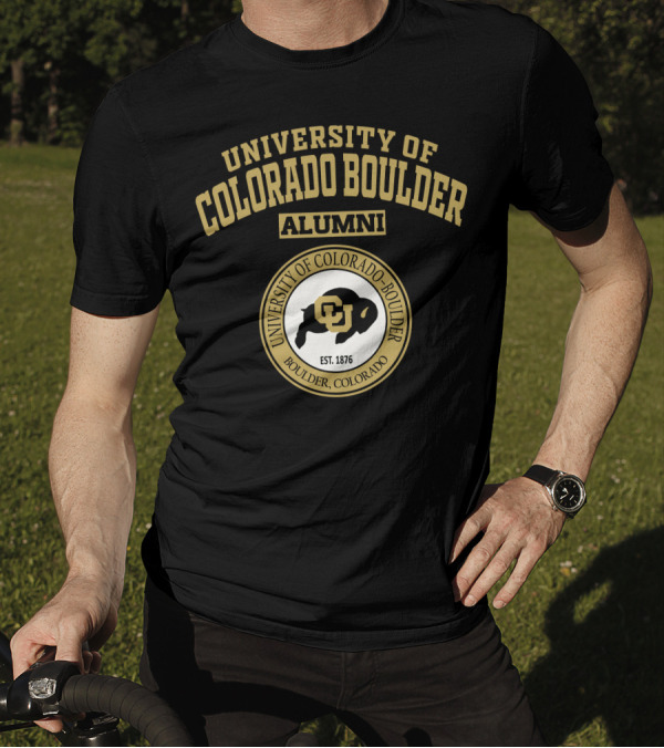 UNIVERSITY OF COLORADO BOULDER ALUMNI UNIVERSITY OF COLORADO-BOULDER BOULDER, COLORADO EST. 1876 T-Shirt