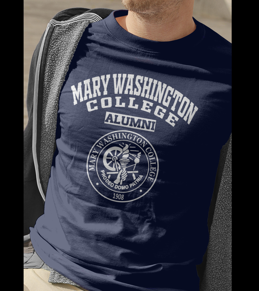 Mary Washington College Alumni Crest Pro Deo Domo Patria 1908 T-Shirt
