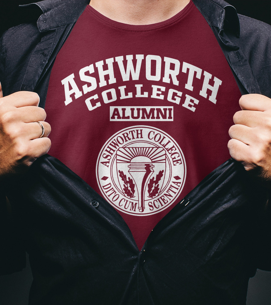 Ashworth College Alumni Dito Cum Scientia Seal T-Shirt