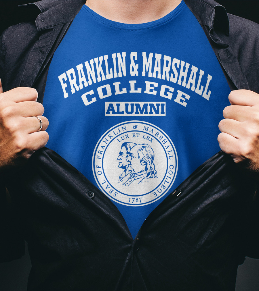 FRANKLIN And MARSHALL COLLEGE ALUMNI SEAL OF FRANKLIN And MARSHALL COLLEGE LUX ET LEX 1787 T-Shirt