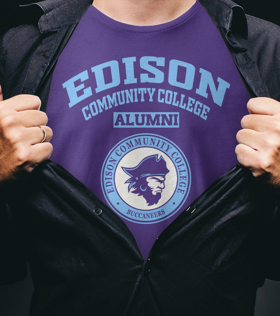 Edison Community College Alumni Buccaneers T-Shirt