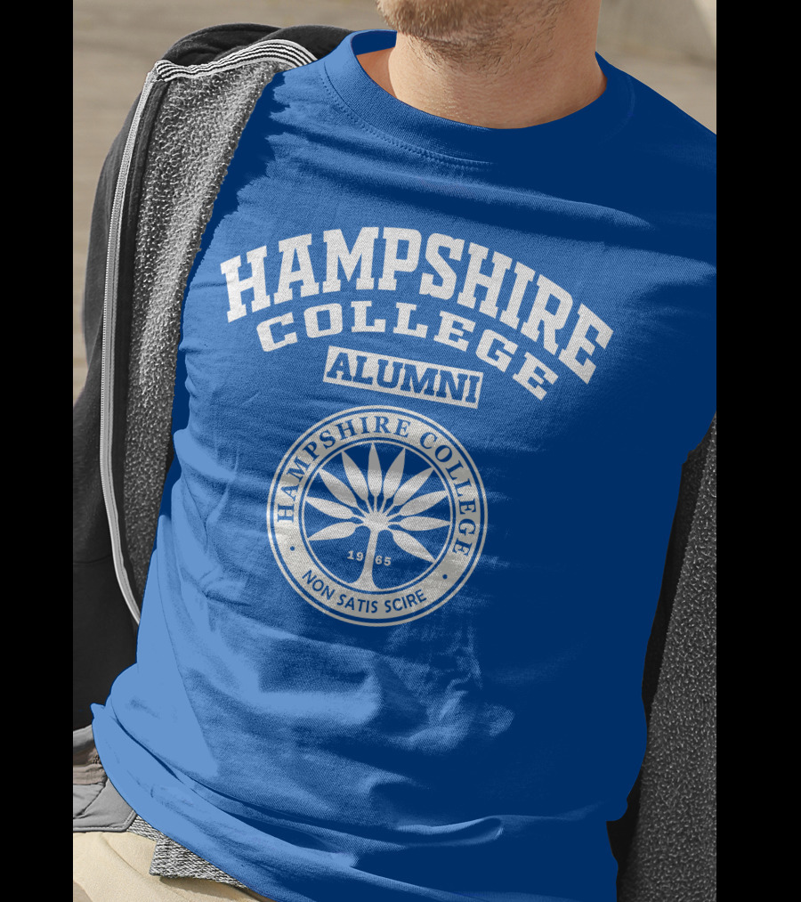 Hampshire College Alumni Non Satis Scire 1965 T-Shirt