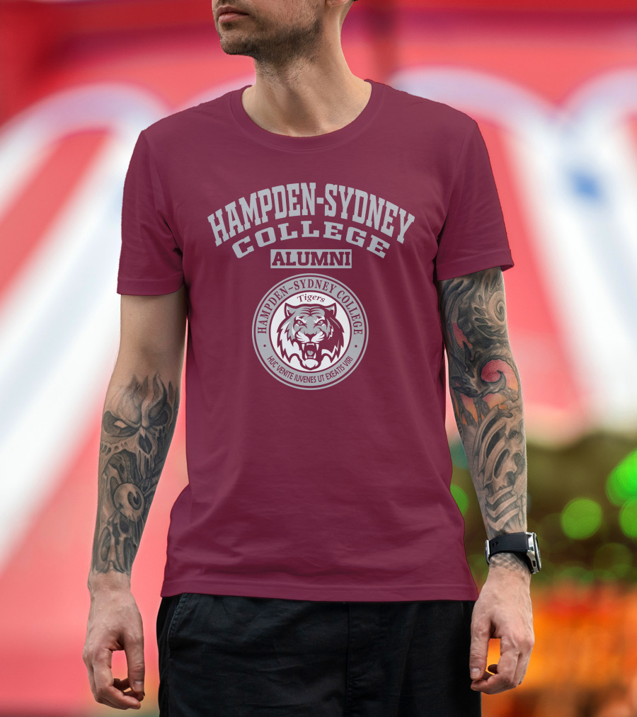Hampden–Sydney College Alumni Tigers Huc Venite Iuvenes Ut Exeatis Viri T-Shirt