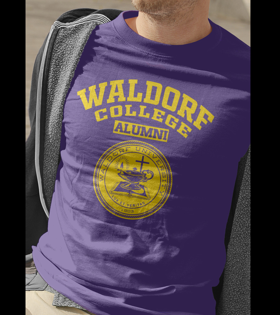Waldorf College Alumni Waldorf University Lux Et Veritas 1903 T-Shirt