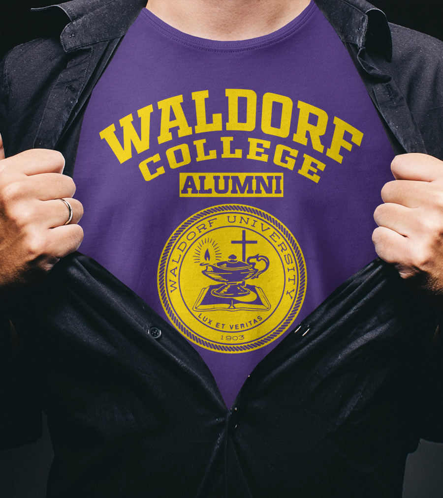 Waldorf College Alumni Waldorf University Lux Et Veritas 1903 T-Shirt