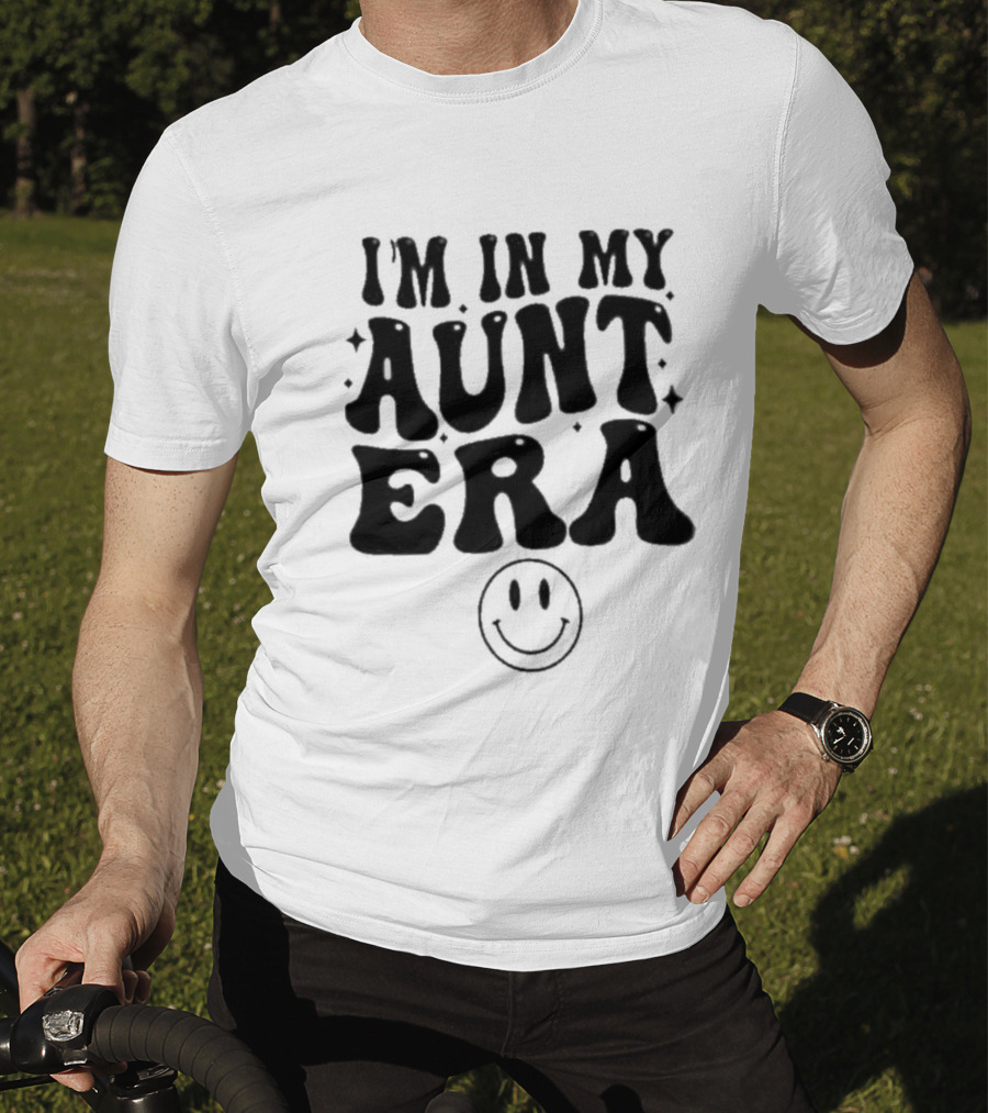 I’m In My Aunt Era Smiley Face Retro Vintage T-Shirt