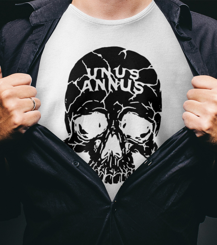 Unus Annus Skull Black Crack T-Shirt