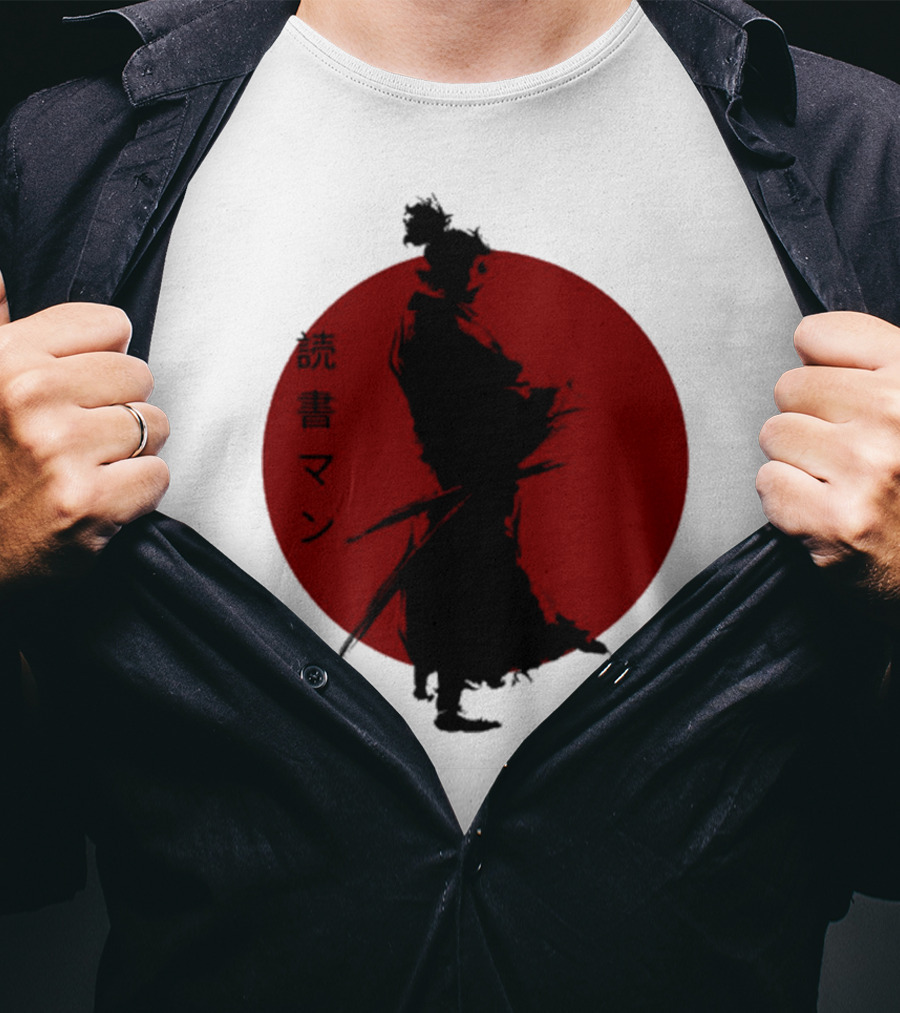 Miyamoto Musashi Samurai Silhouette Red Sun Kanji Reading Man T-Shirt