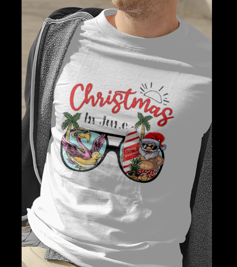 Christmas In June Sunglasses Santa Flamingo Merry Christmas Summer Vacation T-Shirt