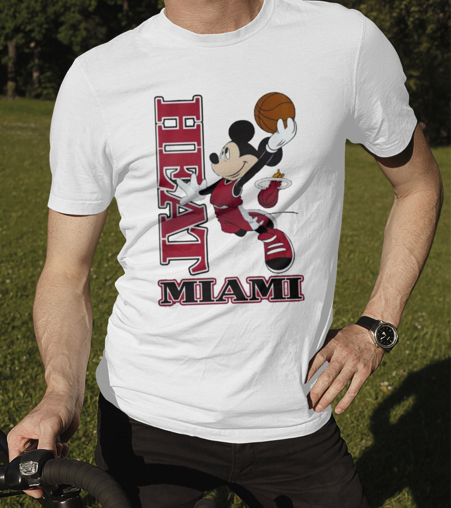 Mickey Mouse Miami Heat NBA Basketball Jumping Dunk T-Shirt
