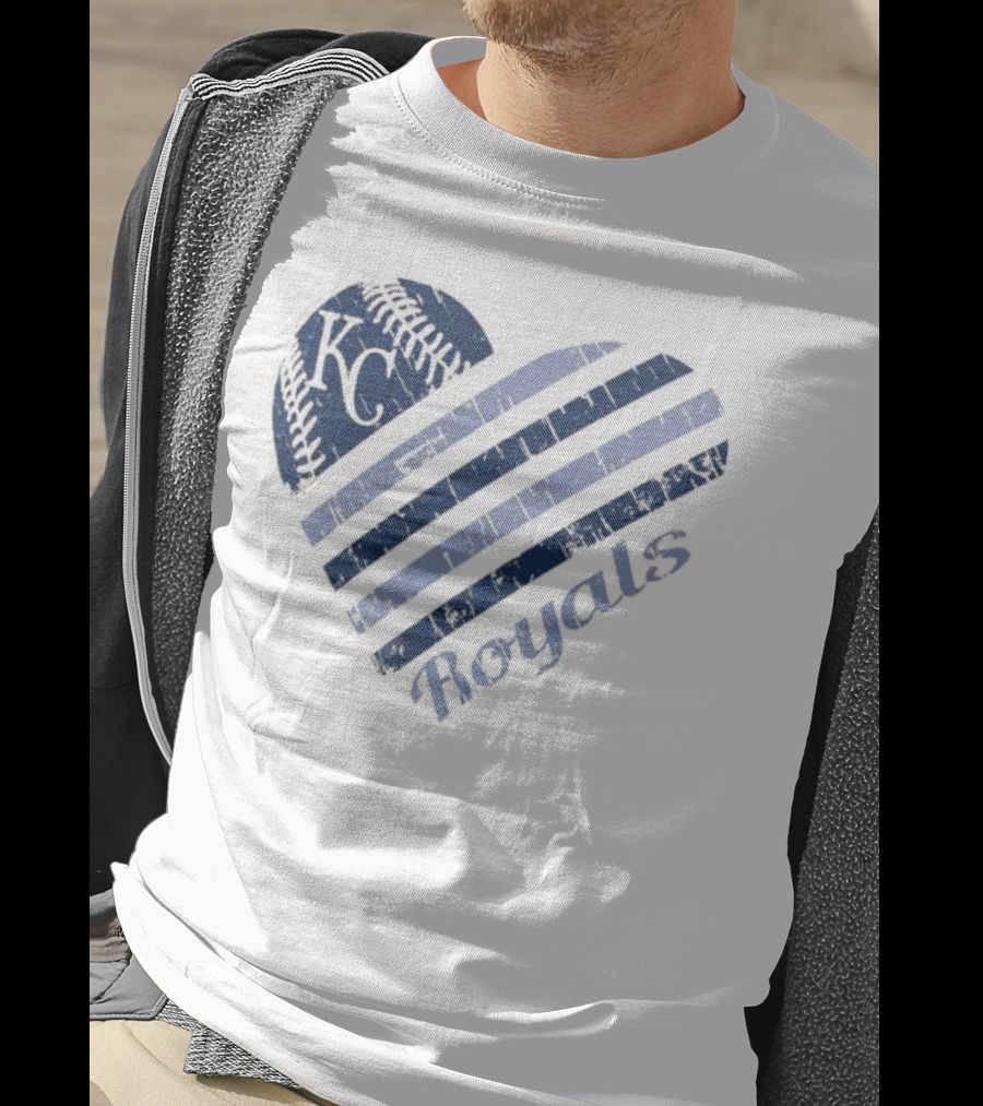 Kansas City Royals G-III 4Her Carl Banks White Heart KC Baseball Royals T-Shirt