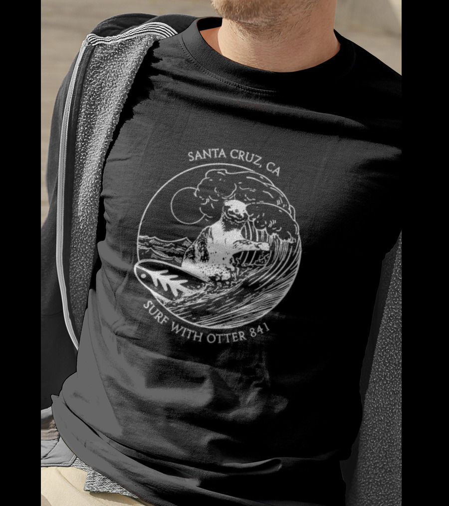 Santa Cruz CA Surf With Otter 841 Vintage Wave Crest T-Shirt