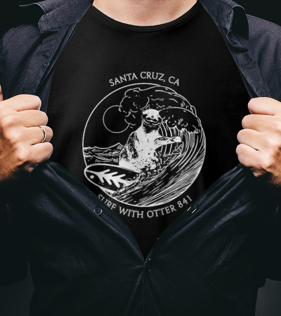 Santa Cruz CA Surf With Otter 841 Vintage Wave Crest T-Shirt