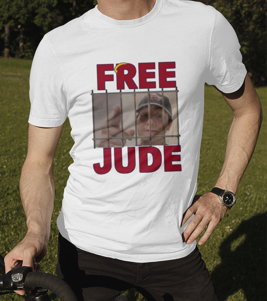 Gohalos Free Jude New Prison Bars Hat Pointing T-Shirt