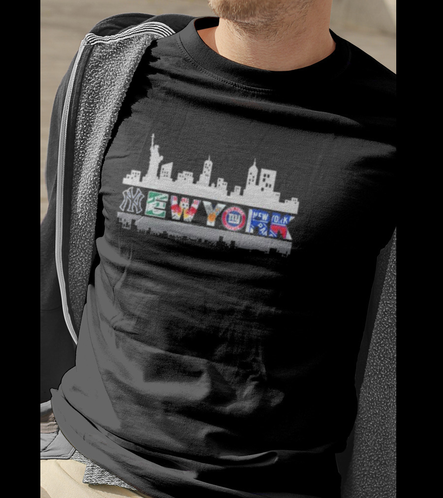 New York City Skyline Yankees Giants Mets Knicks Rangers T-Shirt