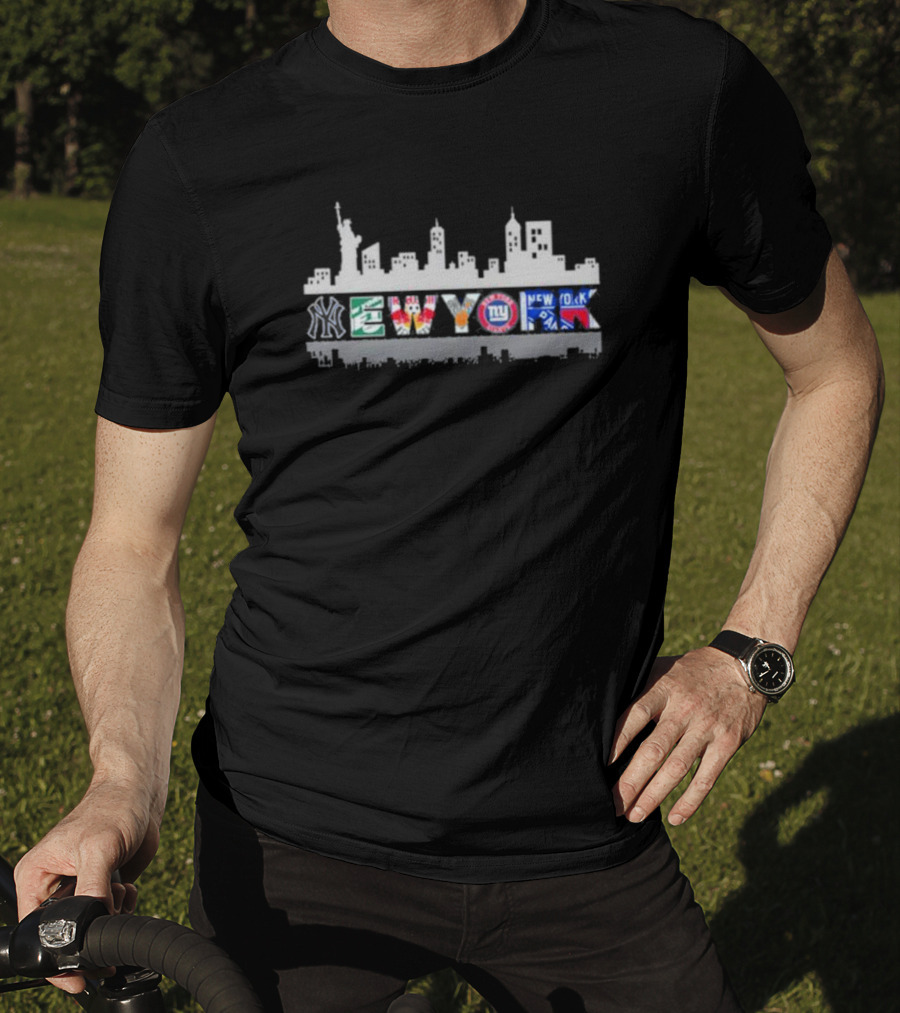 New York City Skyline Yankees Giants Mets Knicks Rangers T-Shirt
