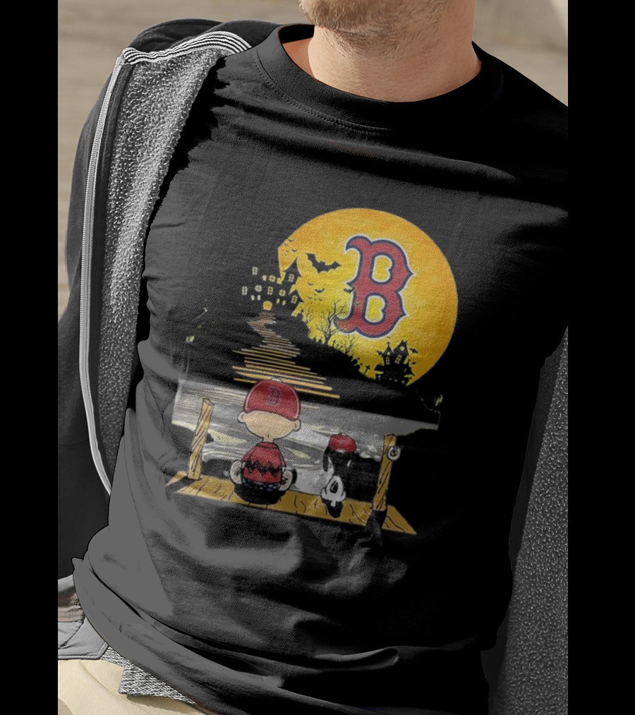 Snoopy And Charlie Brown Boston Red Sox Halloween Moon Scene T-Shirt