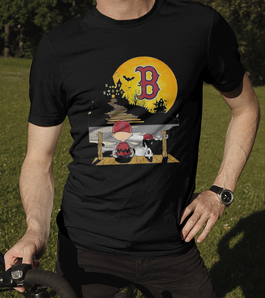 Snoopy And Charlie Brown Boston Red Sox Halloween Moon Scene T-Shirt