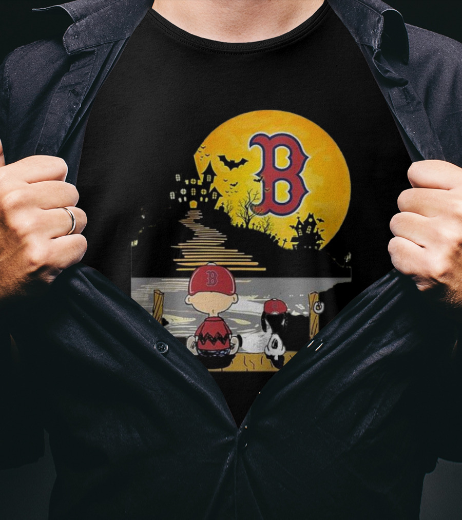 Snoopy And Charlie Brown Boston Red Sox Halloween Moon Scene T-Shirt
