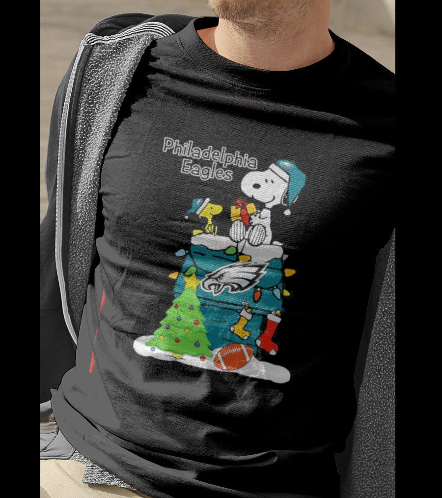 Philadelphia Eagles Christmas Snoopy With Woodstock And Football T-Shirt