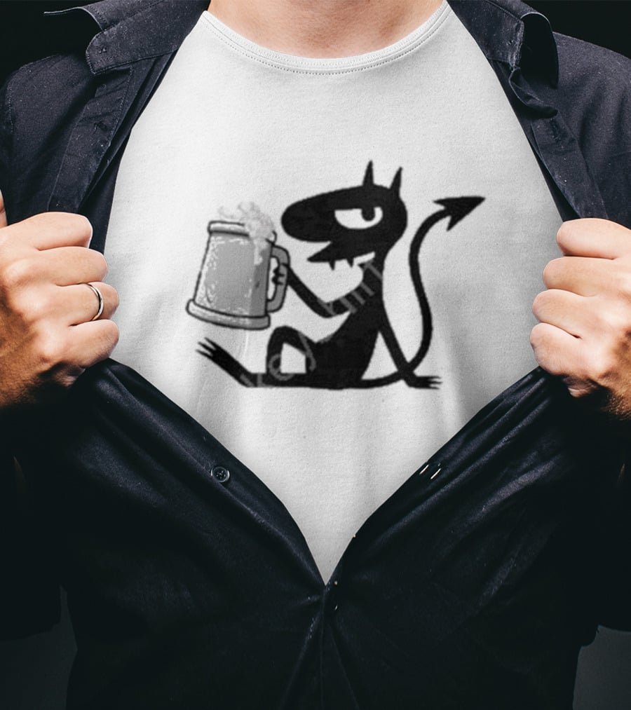 Luci From Disenchantment Holding Beer Stein T-Shirt