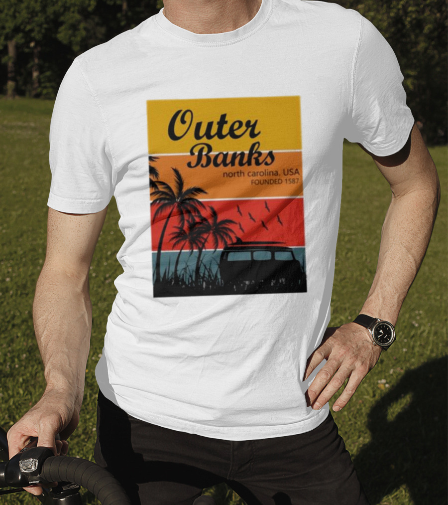 Outer Banks North Carolina USA Founded 1587 Vintage Car Beach Palm Trees T-Shirt