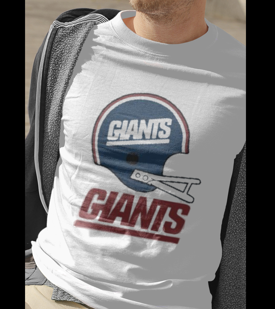 New York Giants Helmet With Giants Text T-Shirt