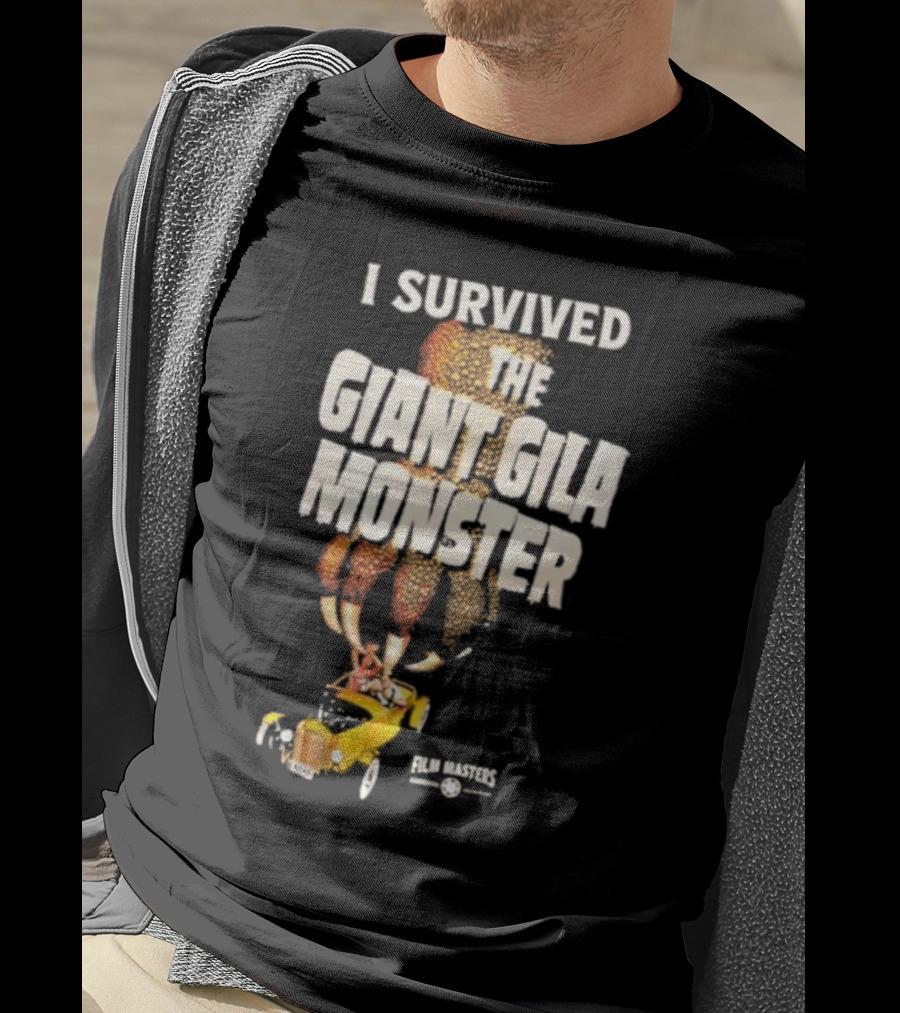 I Survived The Giant Gila Monster Film Masters Vintage Car Scene T-Shirt