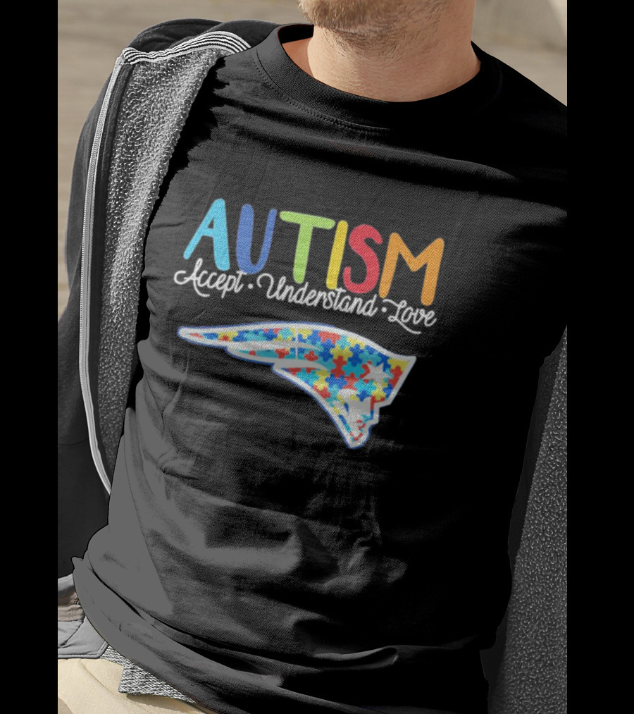 New England Patriots Autism Awareness Accept Understand Love Puzzle T-Shirt