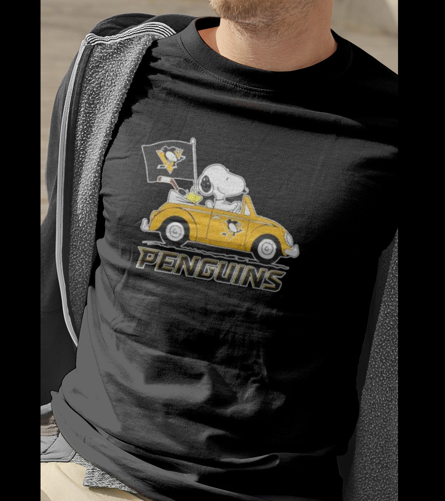 Peanuts Snoopy Woodstock Pittsburgh Penguins Driving Car Flag T-Shirt