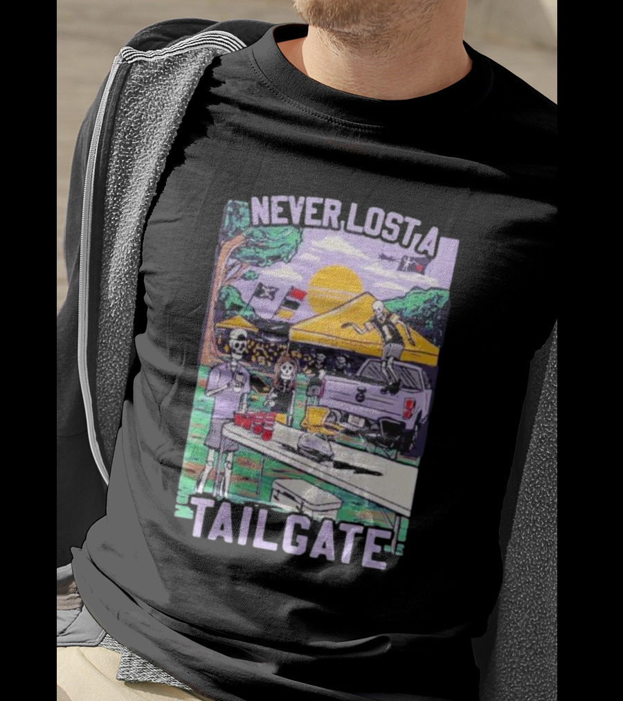 Never Lost A Tailgate Skeleton Party Scene T-Shirt