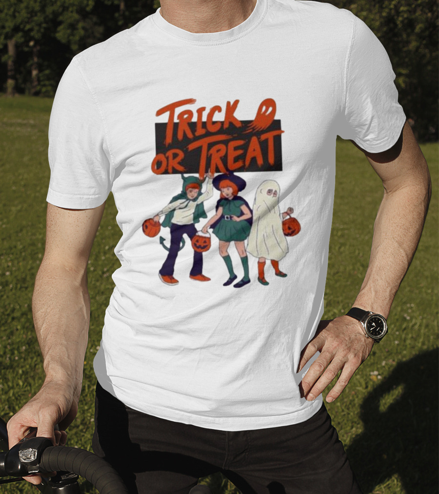 Trick Or Treat Friends In Halloween Festival With Pumpkins Ghost Costume T-Shirt